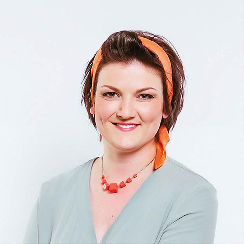 Portrait von Petra Heintschel